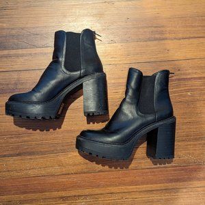 Kat Black Steve Madden Boots